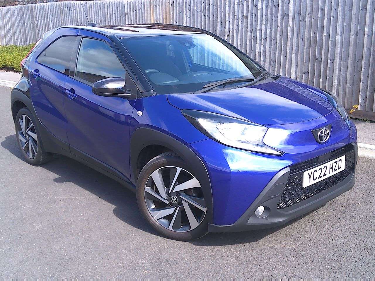 A 2022 TOYOTA AYGO X 1.0 VVT-i Edge Hatchback 5dr Petrol Manual Euro 6 (s/s) (72 ps) SERVICE,12M A 2022 TOYOTA AYGO X 1.0 VVT-i Edge Hatchback 5dr Petrol Manual Euro 6 (s/s) (72 ps) SERVICE,12M