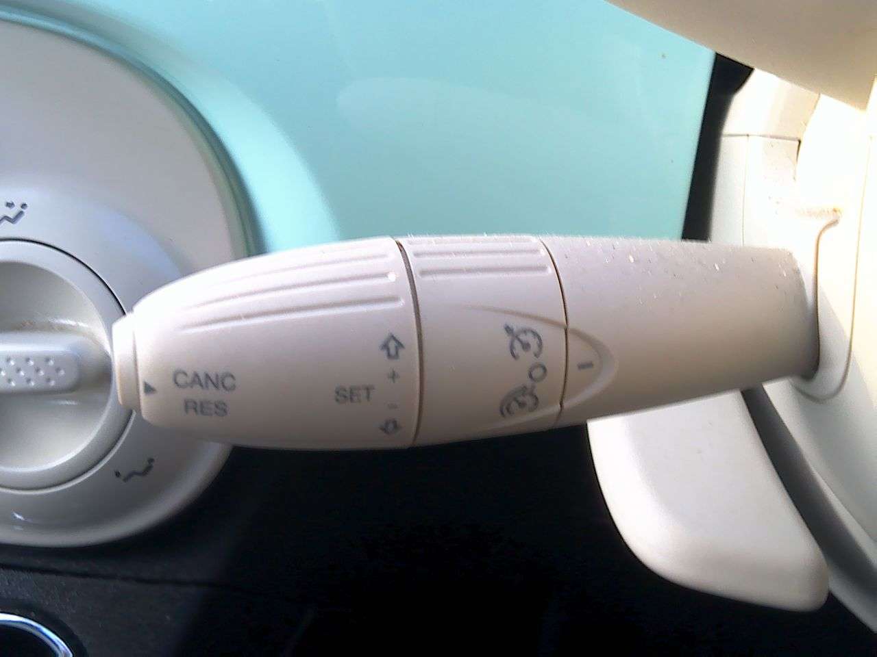 2018 FIAT 500 2018 FIAT 500