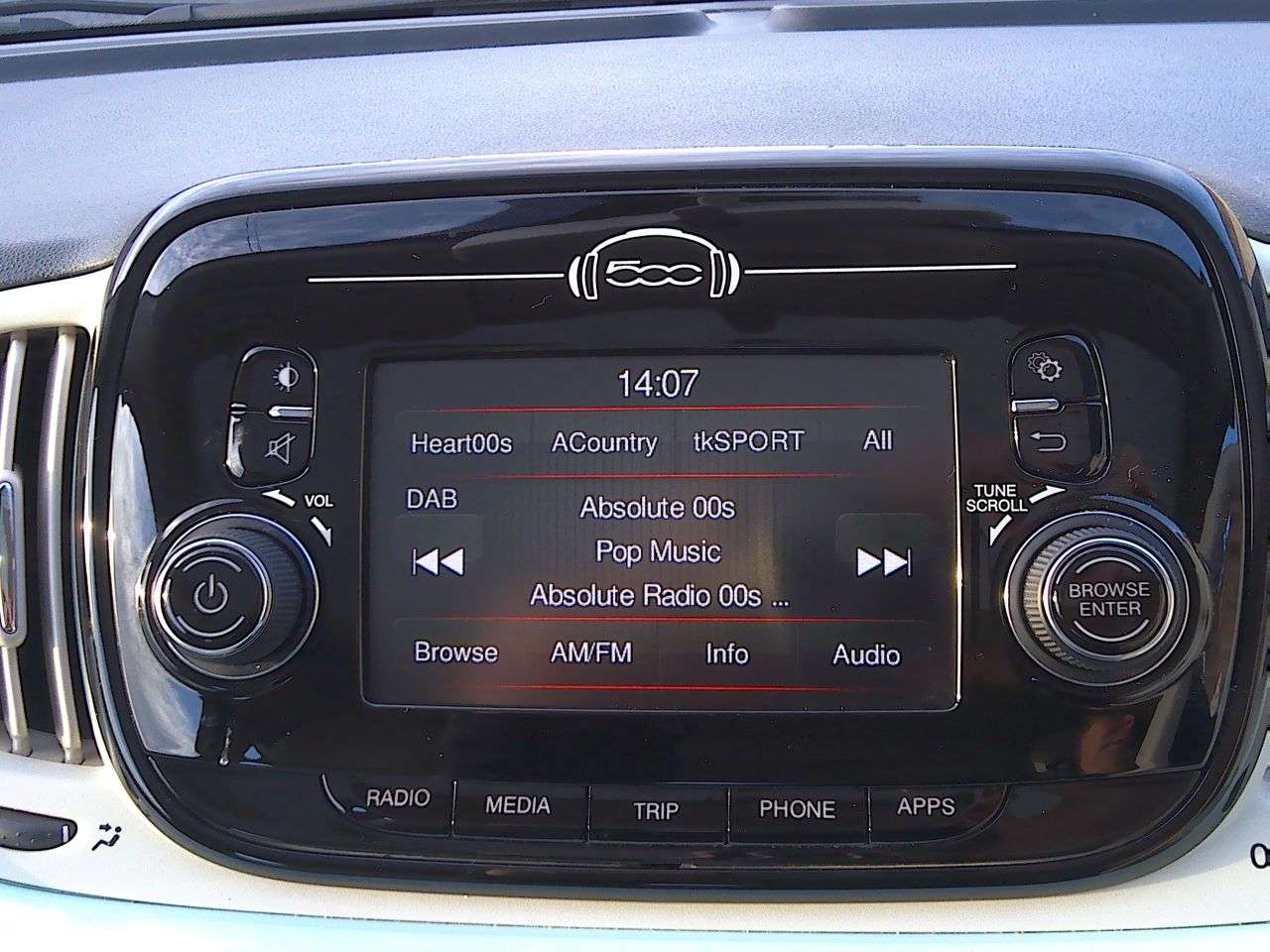 2018 FIAT 500 2018 FIAT 500