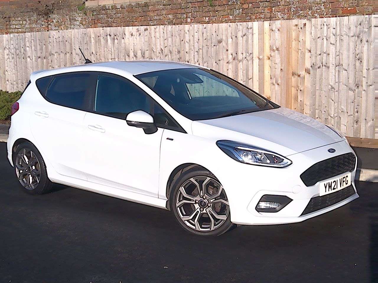 A 2021 FORD FIESTA 1.0T EcoBoost ST-Line Edition Hatchback 5dr Petrol Manual Euro 6 (s/s) (95 A 2021 FORD FIESTA 1.0T EcoBoost ST-Line Edition Hatchback 5dr Petrol Manual Euro 6 (s/s) (95
