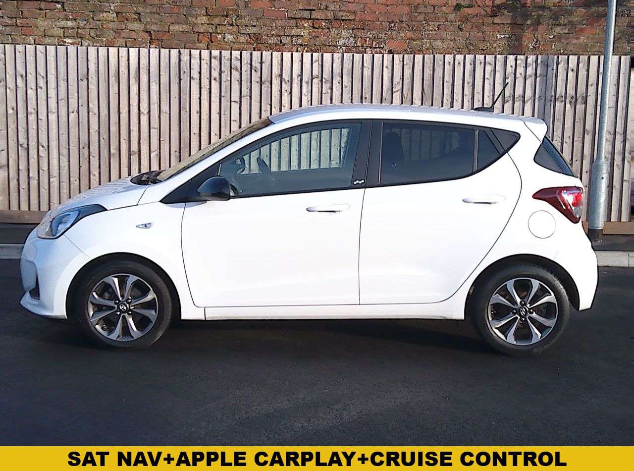 A 2019 HYUNDAI I10 1.0 Play Hatchback 5dr Petrol Manual Euro 6 (67 ps) SERVICE, 12M MOT & 6M W A 2019 HYUNDAI I10 1.0 Play Hatchback 5dr Petrol Manual Euro 6 (67 ps) SERVICE, 12M MOT & 6M W