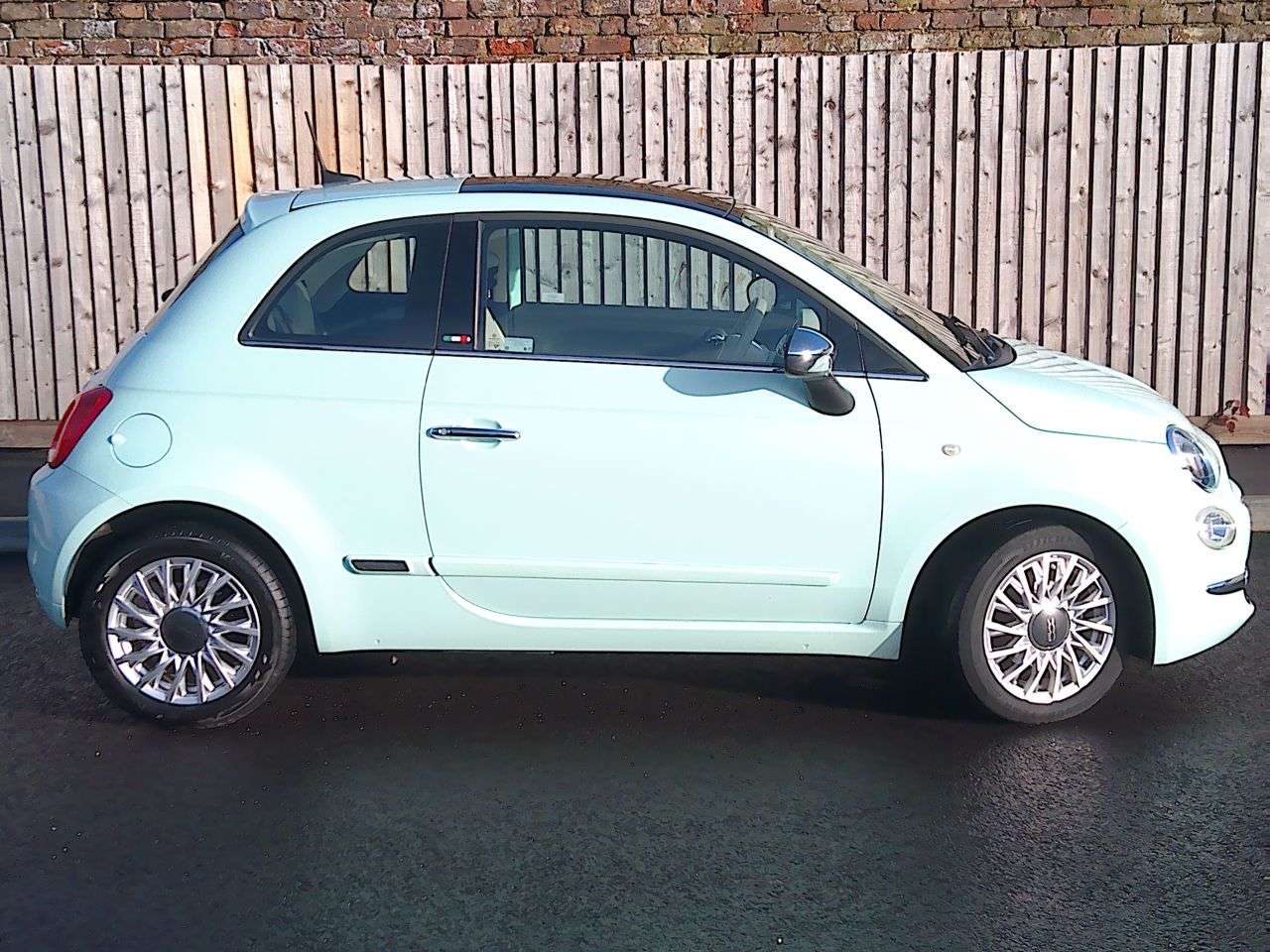 2017 FIAT 500 2017 FIAT 500