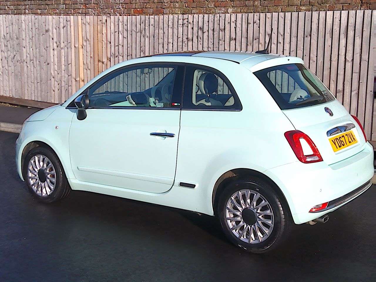 2017 FIAT 500 2017 FIAT 500
