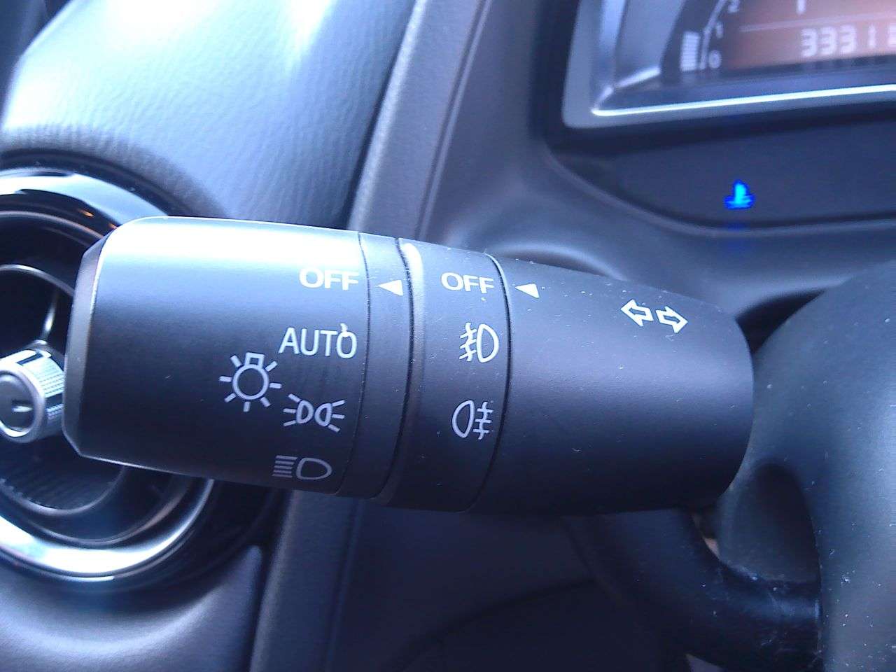 2019 MAZDA MAZDA2 2019 MAZDA MAZDA2