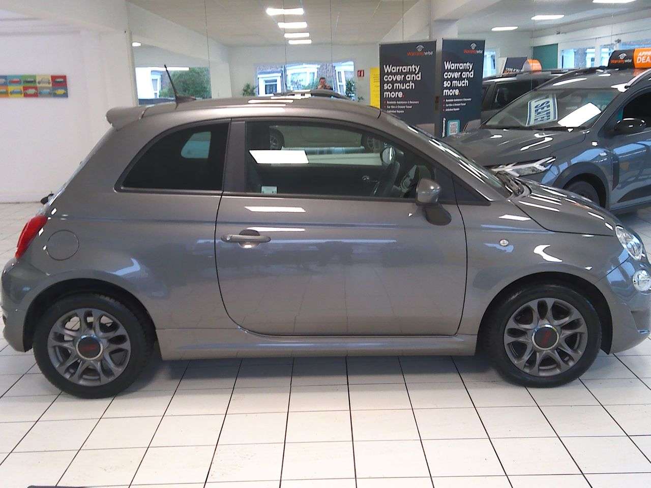 A 2019 FIAT 500 1.2 S Hatchback 3dr Petrol Manual Euro 6 (s/s) (69 bhp) SERVICE, 12M MOT & A 2019 FIAT 500 1.2 S Hatchback 3dr Petrol Manual Euro 6 (s/s) (69 bhp) SERVICE, 12M MOT &