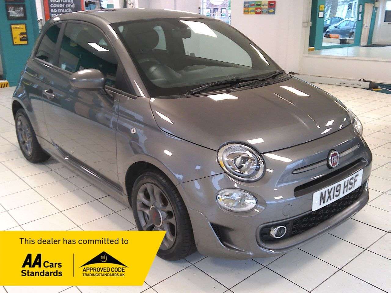 A 2019 FIAT 500 1.2 S Hatchback 3dr Petrol Manual Euro 6 (s/s) (69 bhp) SERVICE, 12M MOT & A 2019 FIAT 500 1.2 S Hatchback 3dr Petrol Manual Euro 6 (s/s) (69 bhp) SERVICE, 12M MOT &