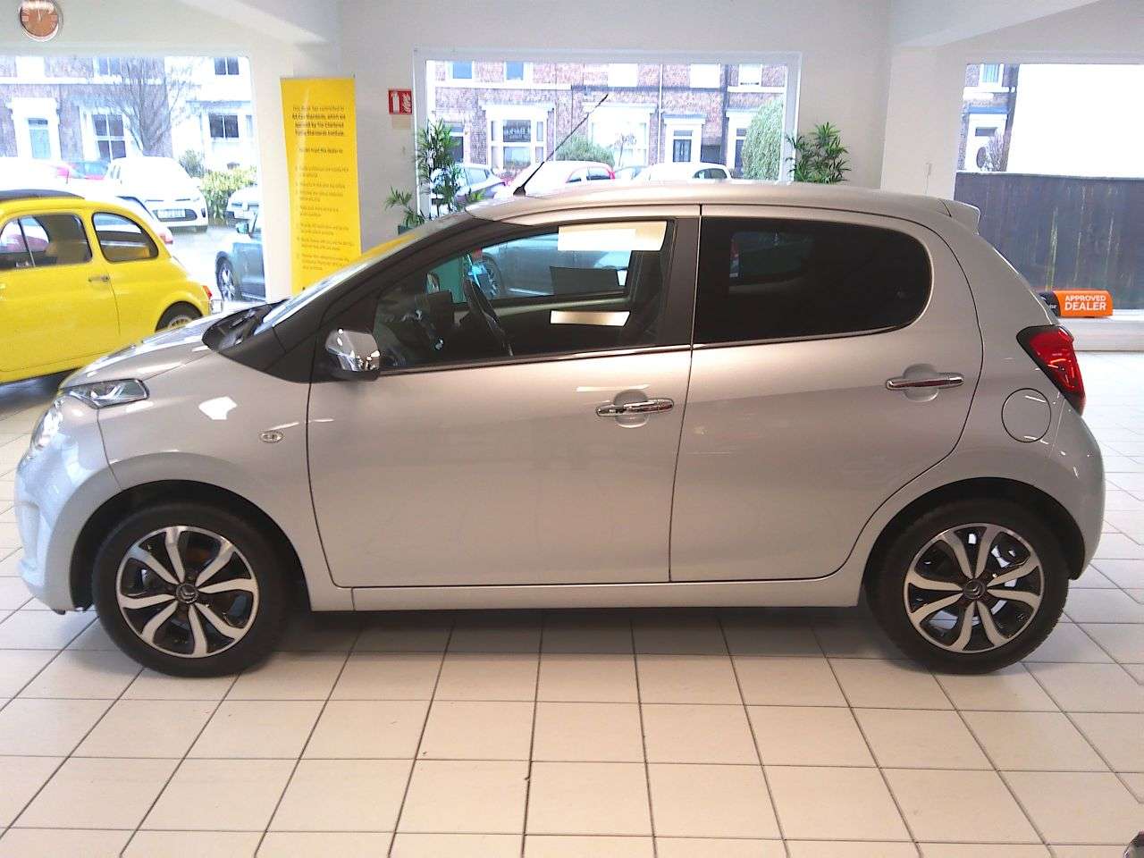 A 2021 CITROEN C1 1.0 VTi Flair Hatchback 5dr Petrol Manual Euro 6 (s/s) (72 ps) FURTHER SERV A 2021 CITROEN C1 1.0 VTi Flair Hatchback 5dr Petrol Manual Euro 6 (s/s) (72 ps) FURTHER SERV