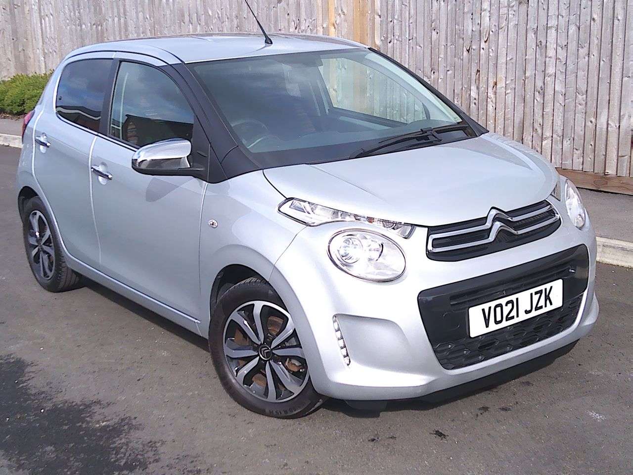 A 2021 CITROEN C1 1.0 VTi Flair Hatchback 5dr Petrol Manual Euro 6 (s/s) (72 ps) FURTHER SERV A 2021 CITROEN C1 1.0 VTi Flair Hatchback 5dr Petrol Manual Euro 6 (s/s) (72 ps) FURTHER SERV