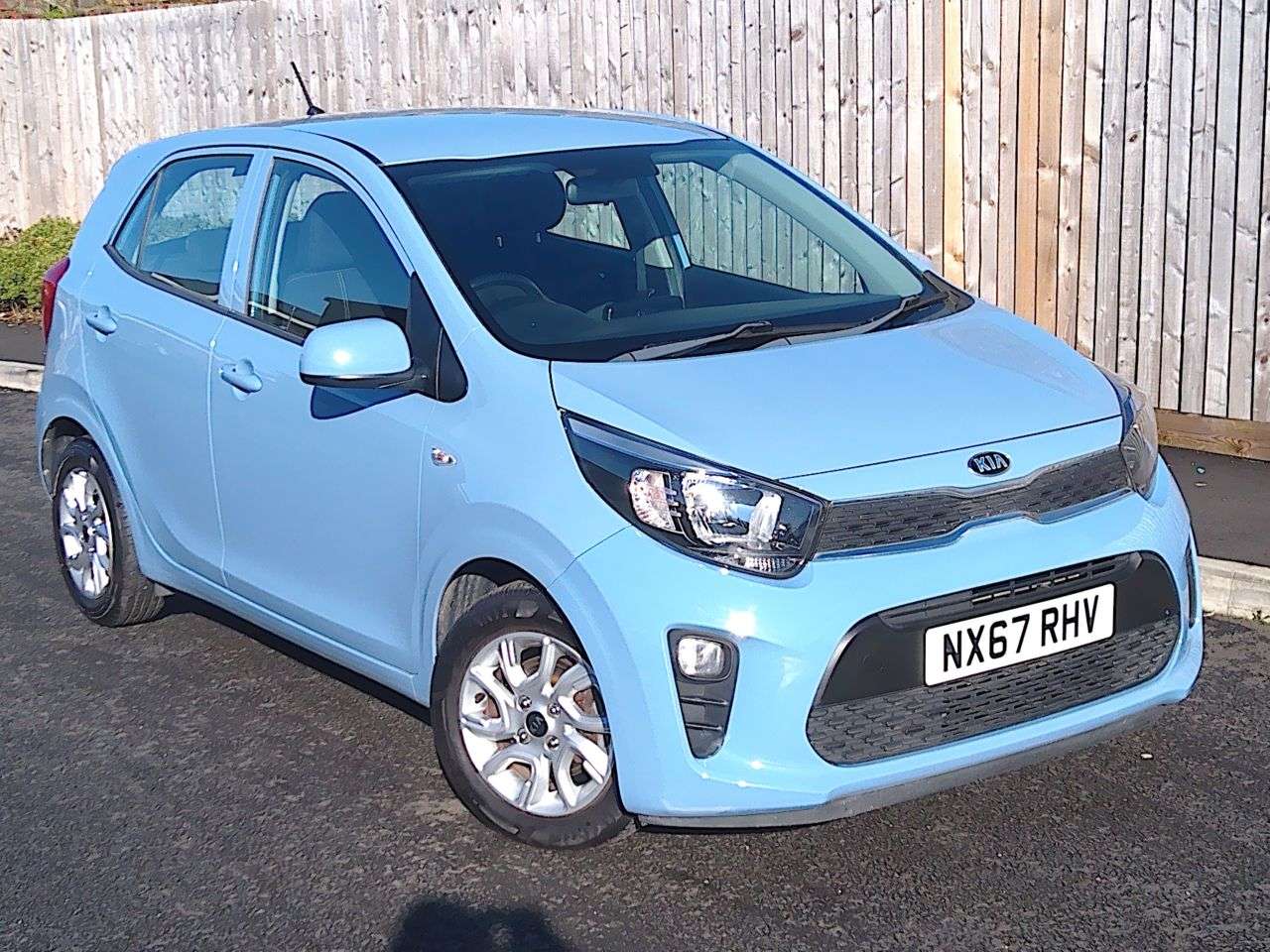 A 2017 KIA PICANTO 1.25 2 Hatchback 5dr Petrol Manual Euro 6 (83 bhp) SALES SERVICE & 6M WARRA A 2017 KIA PICANTO 1.25 2 Hatchback 5dr Petrol Manual Euro 6 (83 bhp) SALES SERVICE & 6M WARRA