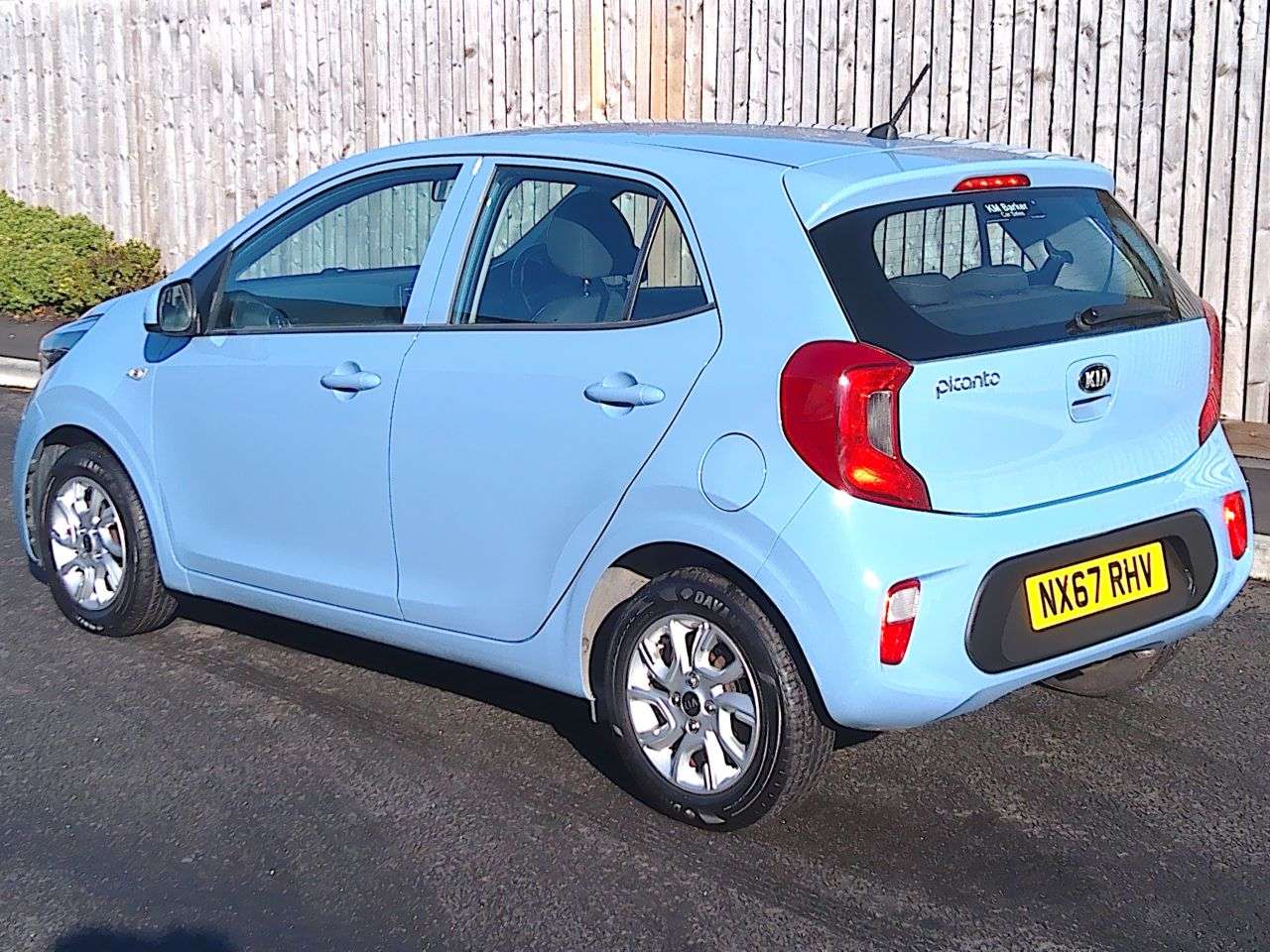 A 2017 KIA PICANTO 1.25 2 Hatchback 5dr Petrol Manual Euro 6 (83 bhp) SALES SERVICE & 6M WARRA A 2017 KIA PICANTO 1.25 2 Hatchback 5dr Petrol Manual Euro 6 (83 bhp) SALES SERVICE & 6M WARRA