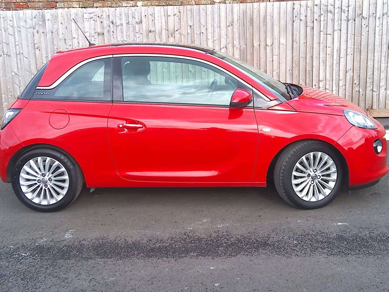 A 2014 VAUXHALL ADAM 1.4 16v GLAM Hatchback 3dr Petrol Manual Euro 5 (87 ps) JUST BEEN SERVICED+ A 2014 VAUXHALL ADAM 1.4 16v GLAM Hatchback 3dr Petrol Manual Euro 5 (87 ps) JUST BEEN SERVICED+