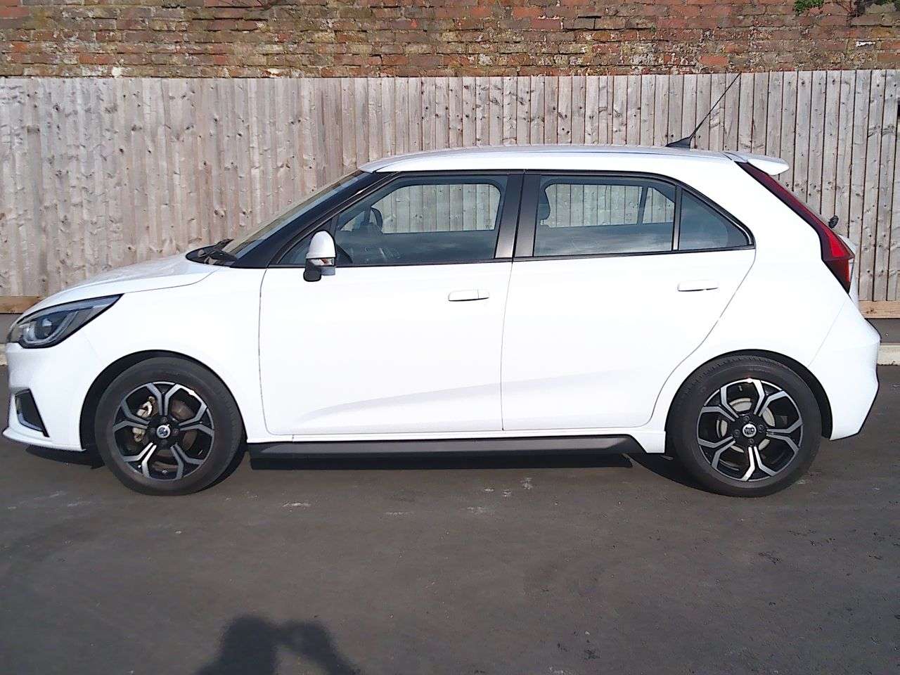 A 2023 MG MG3 1.5 VTi-TECH Exclusive Nav Hatchback 5dr Petrol Manual Euro 6 (s/s) (106 ps A 2023 MG MG3 1.5 VTi-TECH Exclusive Nav Hatchback 5dr Petrol Manual Euro 6 (s/s) (106 ps