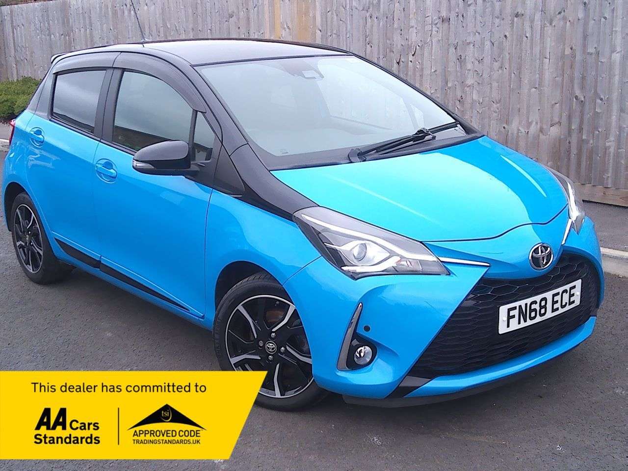 A 2018 TOYOTA YARIS 1.5 VVT-i Cyan Bi-Tone Hatchback 5dr Petrol Manual Euro 6 (111 ps) SERVICE A 2018 TOYOTA YARIS 1.5 VVT-i Cyan Bi-Tone Hatchback 5dr Petrol Manual Euro 6 (111 ps) SERVICE