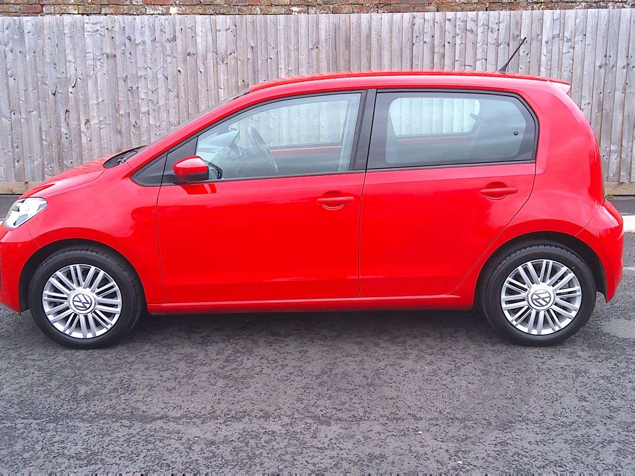 2019 VOLKSWAGEN UP! 2019 VOLKSWAGEN UP!