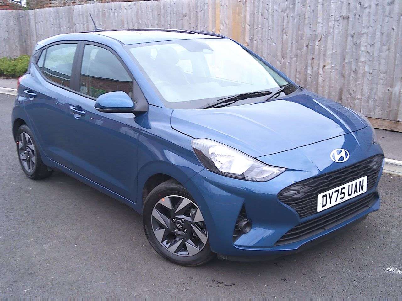 A 2026 HYUNDAI I10 1.0 Advance Hatchback 5dr Petrol Manual Euro 6 (s/s) (63 ps) REVERSE CAMERA A 2026 HYUNDAI I10 1.0 Advance Hatchback 5dr Petrol Manual Euro 6 (s/s) (63 ps) REVERSE CAMERA