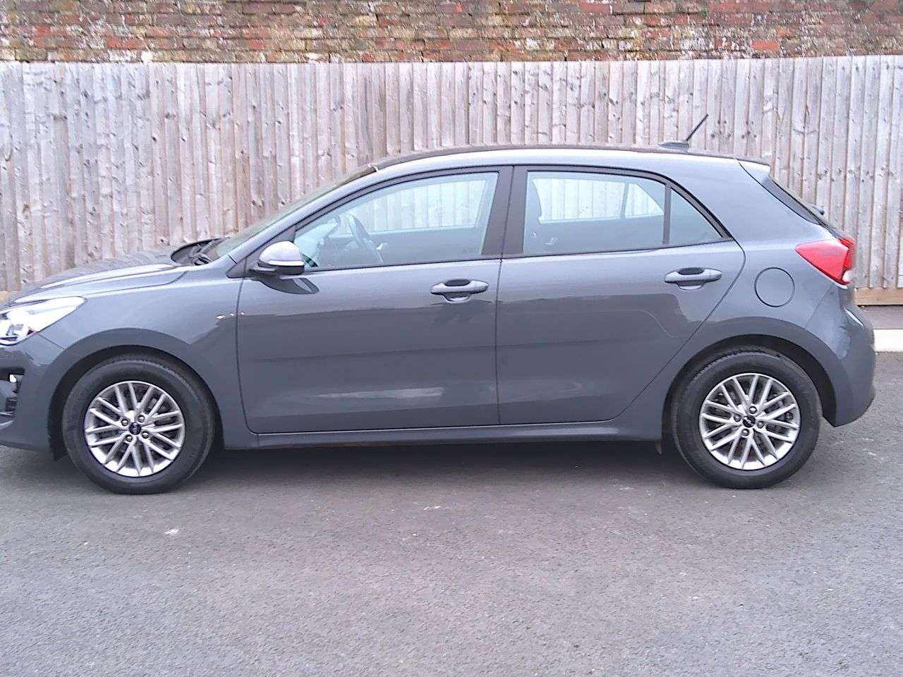 A 2023 KIA RIO 1.2 2 Hatchback 5dr Petrol Manual Euro 6 (s/s) (83 bhp) FURTHER SERVICE+12 A 2023 KIA RIO 1.2 2 Hatchback 5dr Petrol Manual Euro 6 (s/s) (83 bhp) FURTHER SERVICE+12