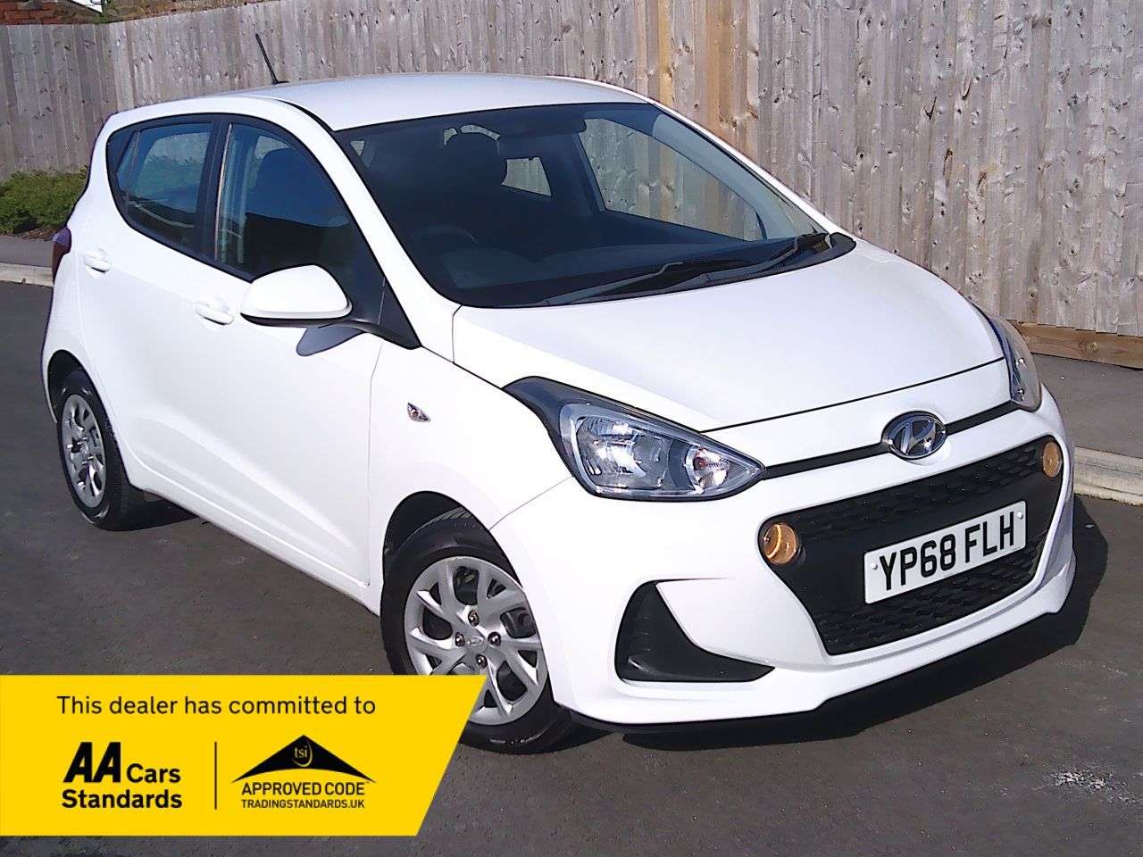 A 2018 HYUNDAI I10 1.2 SE Hatchback 5dr Petrol Manual Euro 6 (87 ps) 12M MOT & 6 MONTHS WARRAN A 2018 HYUNDAI I10 1.2 SE Hatchback 5dr Petrol Manual Euro 6 (87 ps) 12M MOT & 6 MONTHS WARRAN