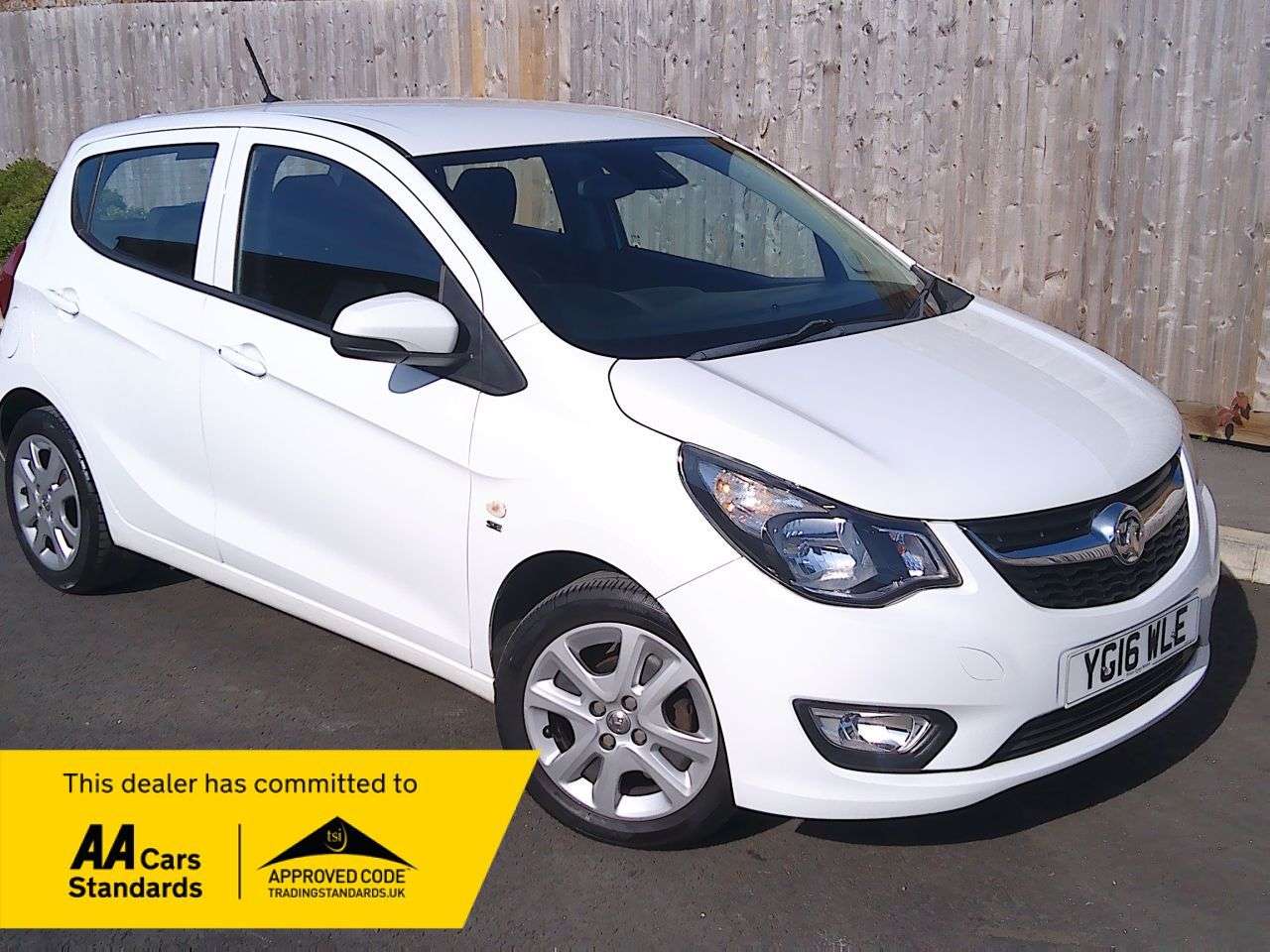 A 2016 VAUXHALL VIVA 1.0i SE Hatchback 5dr Petrol Manual Euro 6 (a/c) (75 ps) SERVICE+12M MOT & A 2016 VAUXHALL VIVA 1.0i SE Hatchback 5dr Petrol Manual Euro 6 (a/c) (75 ps) SERVICE+12M MOT &