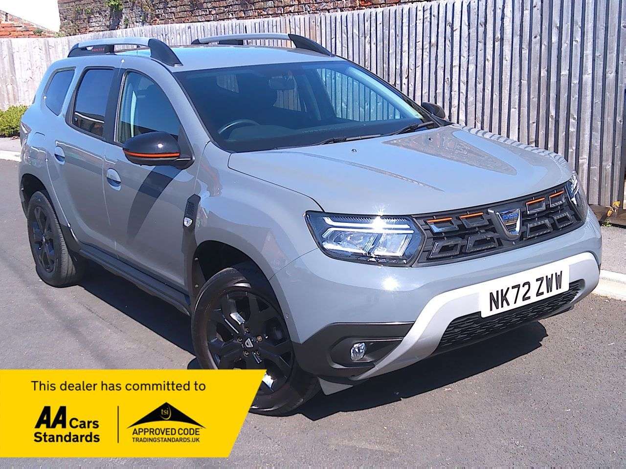A 2023 DACIA DUSTER 1.3 TCe Extreme SE SUV 5dr Petrol Manual Euro 6 (s/s) (130 ps) MULTI VIEW C A 2023 DACIA DUSTER 1.3 TCe Extreme SE SUV 5dr Petrol Manual Euro 6 (s/s) (130 ps) MULTI VIEW C