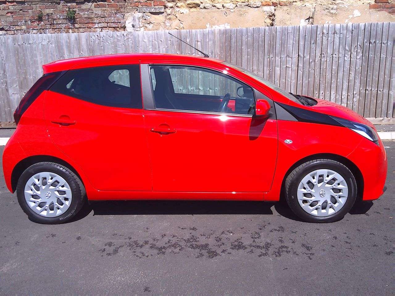 2021 TOYOTA AYGO 2021 TOYOTA AYGO
