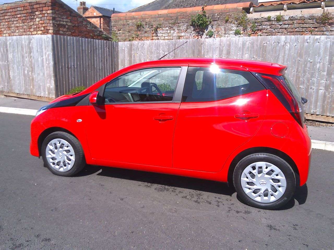 2021 TOYOTA AYGO 2021 TOYOTA AYGO