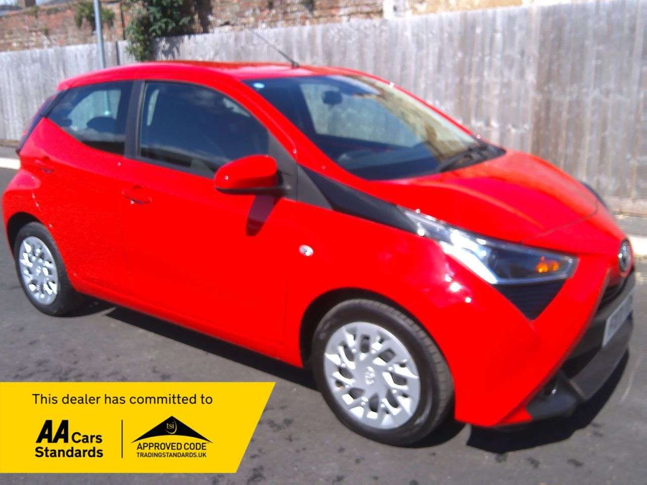 A 2021 TOYOTA AYGO 1.0 VVT-i x-play Hatchback 5dr Petrol x-shift Euro 6 (Safety Sense) (71 ps) A 2021 TOYOTA AYGO 1.0 VVT-i x-play Hatchback 5dr Petrol x-shift Euro 6 (Safety Sense) (71 ps)