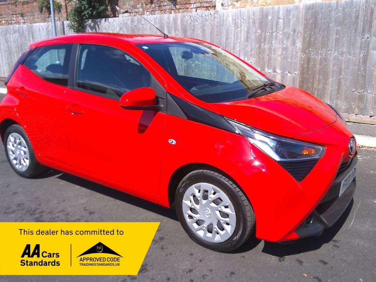 A 2021 TOYOTA AYGO 1.0 VVT-i x-play Hatchback 5dr Petrol x-shift Euro 6 (Safety Sense) (71 ps) A 2021 TOYOTA AYGO 1.0 VVT-i x-play Hatchback 5dr Petrol x-shift Euro 6 (Safety Sense) (71 ps)