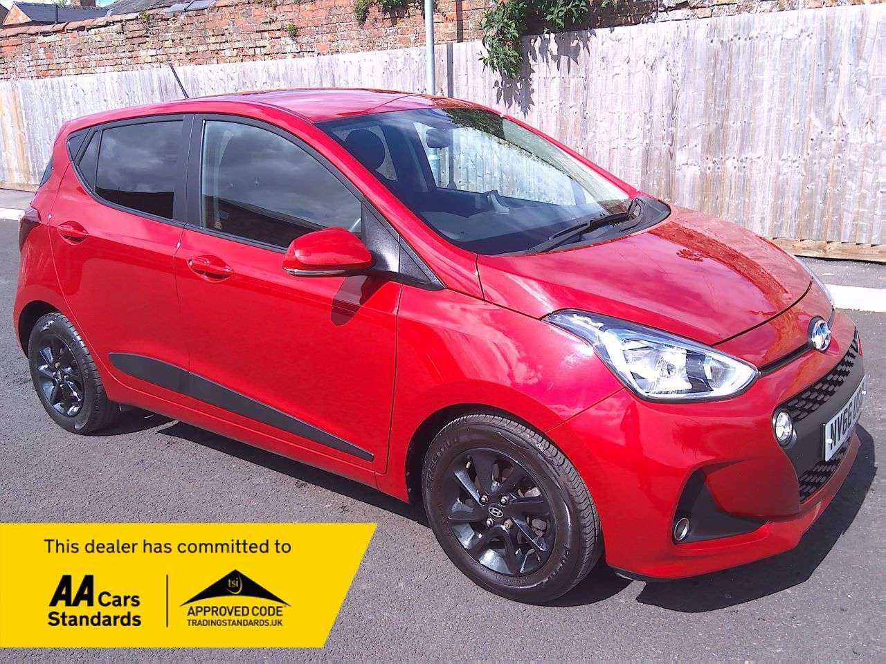 A 2017 HYUNDAI I10 1.2 Premium Hatchback 5dr Petrol Manual Euro 6 (87 ps) FURTHER SERVICE & 6M A 2017 HYUNDAI I10 1.2 Premium Hatchback 5dr Petrol Manual Euro 6 (87 ps) FURTHER SERVICE & 6M