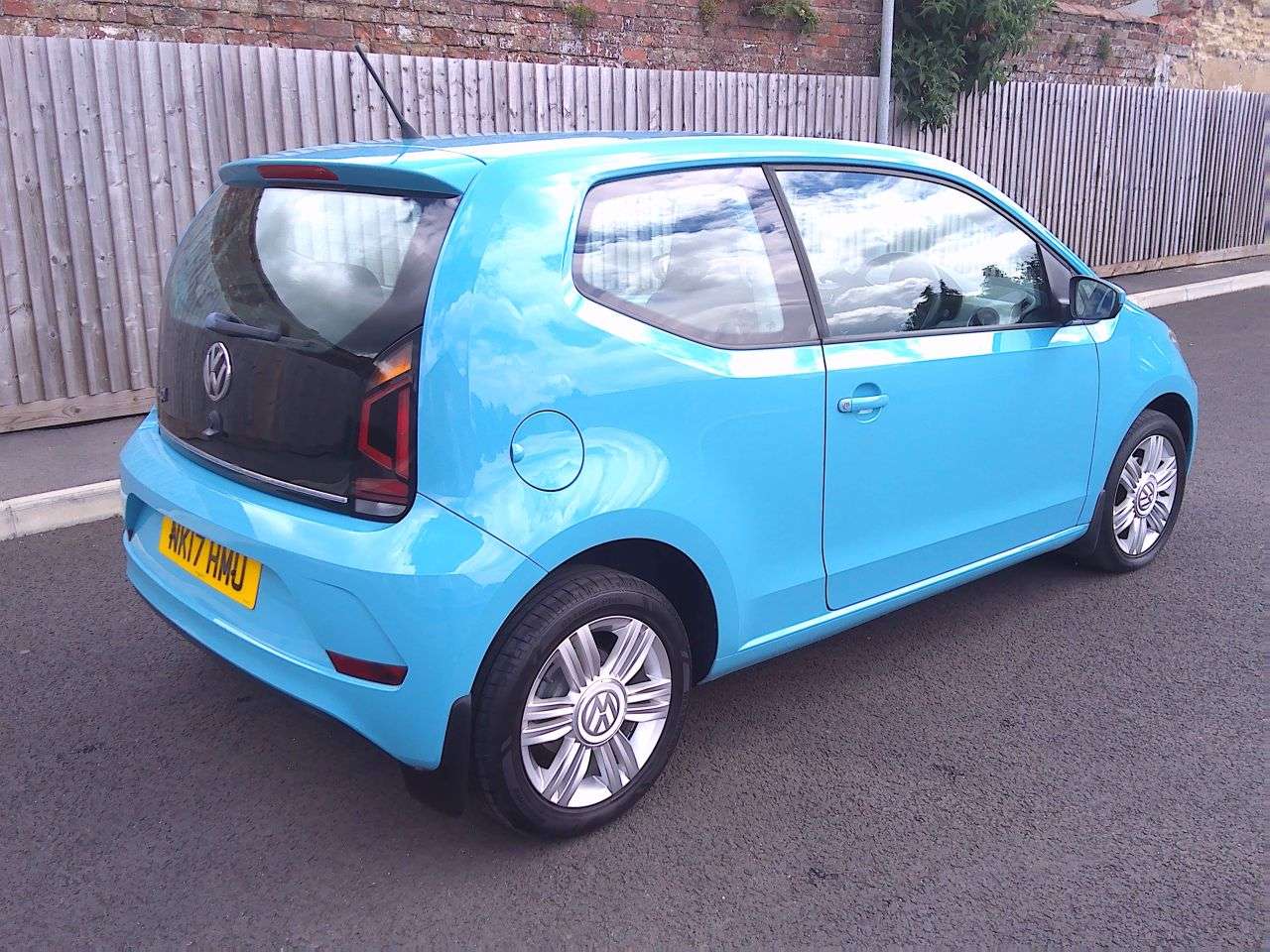 2017 VOLKSWAGEN UP! 2017 VOLKSWAGEN UP!