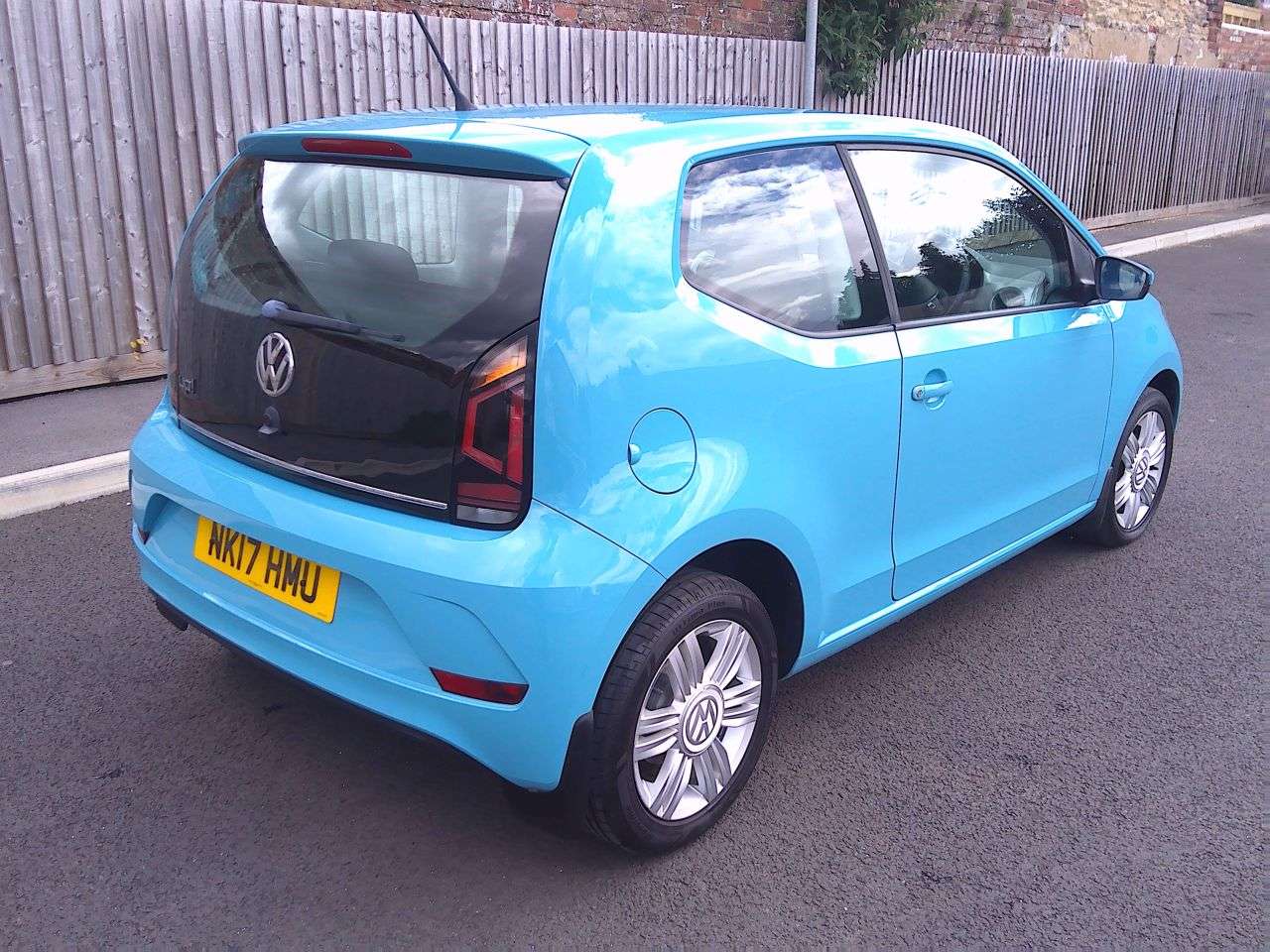 2017 VOLKSWAGEN UP! 2017 VOLKSWAGEN UP!
