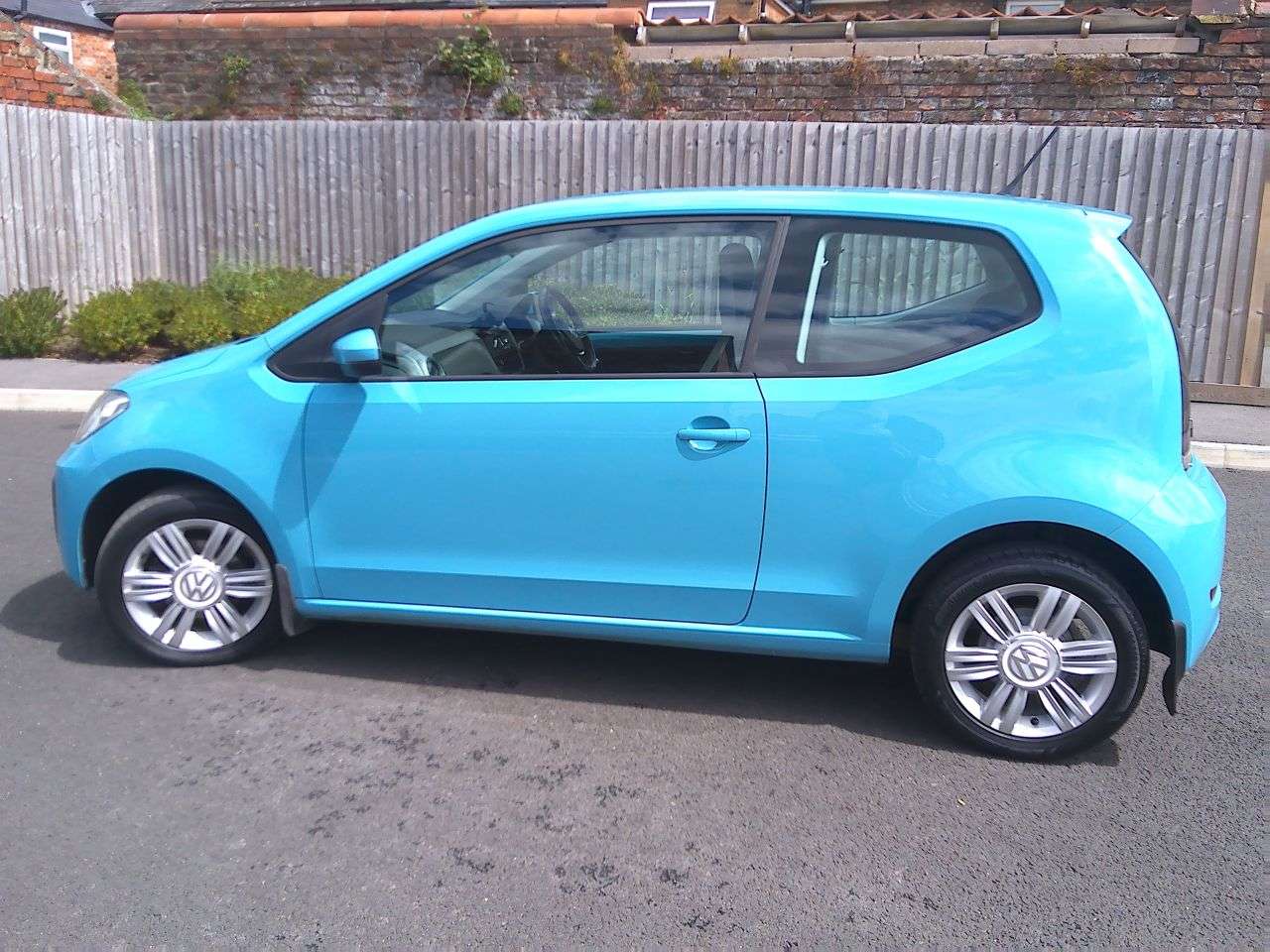 2017 VOLKSWAGEN UP! 2017 VOLKSWAGEN UP!