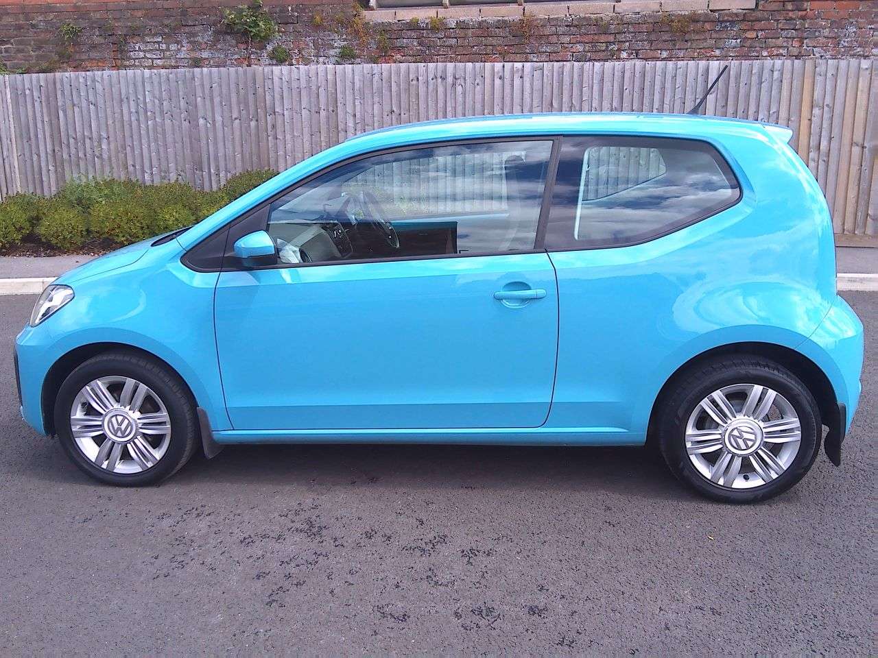 2017 VOLKSWAGEN UP! 2017 VOLKSWAGEN UP!