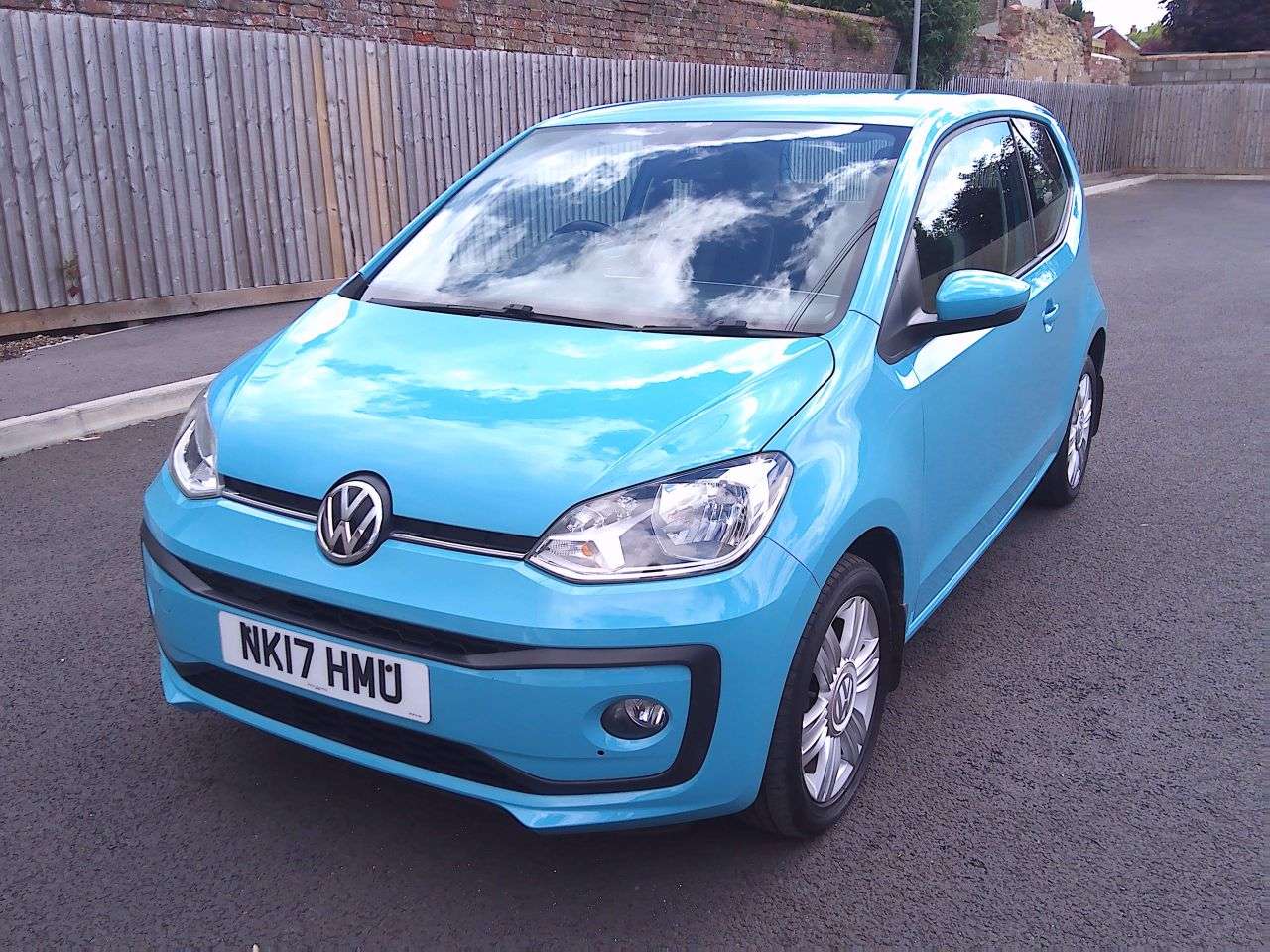 2017 VOLKSWAGEN UP! 2017 VOLKSWAGEN UP!