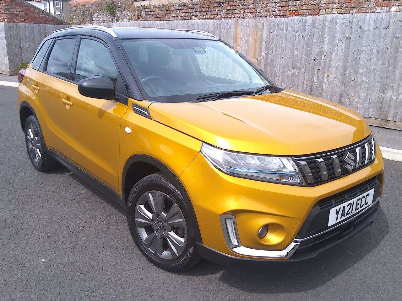 A 2021 SUZUKI VITARA 1.4 Boosterjet MHEV SZ-T SUV 5dr Petrol Hybrid Manual Euro 6 (s/s) (129 ps) A 2021 SUZUKI VITARA 1.4 Boosterjet MHEV SZ-T SUV 5dr Petrol Hybrid Manual Euro 6 (s/s) (129 ps)