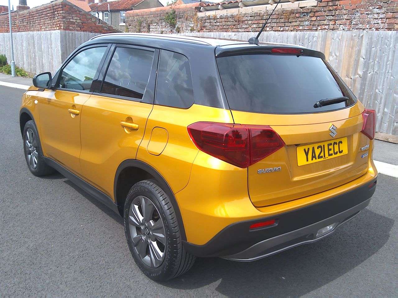 A 2021 SUZUKI VITARA 1.4 Boosterjet MHEV SZ-T SUV 5dr Petrol Hybrid Manual Euro 6 (s/s) (129 ps) A 2021 SUZUKI VITARA 1.4 Boosterjet MHEV SZ-T SUV 5dr Petrol Hybrid Manual Euro 6 (s/s) (129 ps)