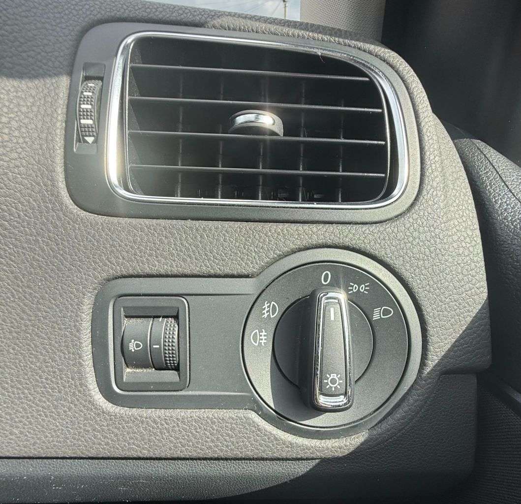 2015 VOLKSWAGEN POLO 2015 VOLKSWAGEN POLO