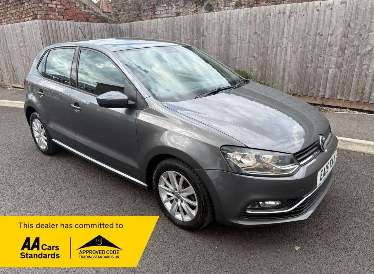 A 2015 VOLKSWAGEN POLO 1.2 TSI BlueMotion Tech SE Hatchback 5dr Petrol Manual Euro 6 (s/s) (90 ps) A 2015 VOLKSWAGEN POLO 1.2 TSI BlueMotion Tech SE Hatchback 5dr Petrol Manual Euro 6 (s/s) (90 ps)