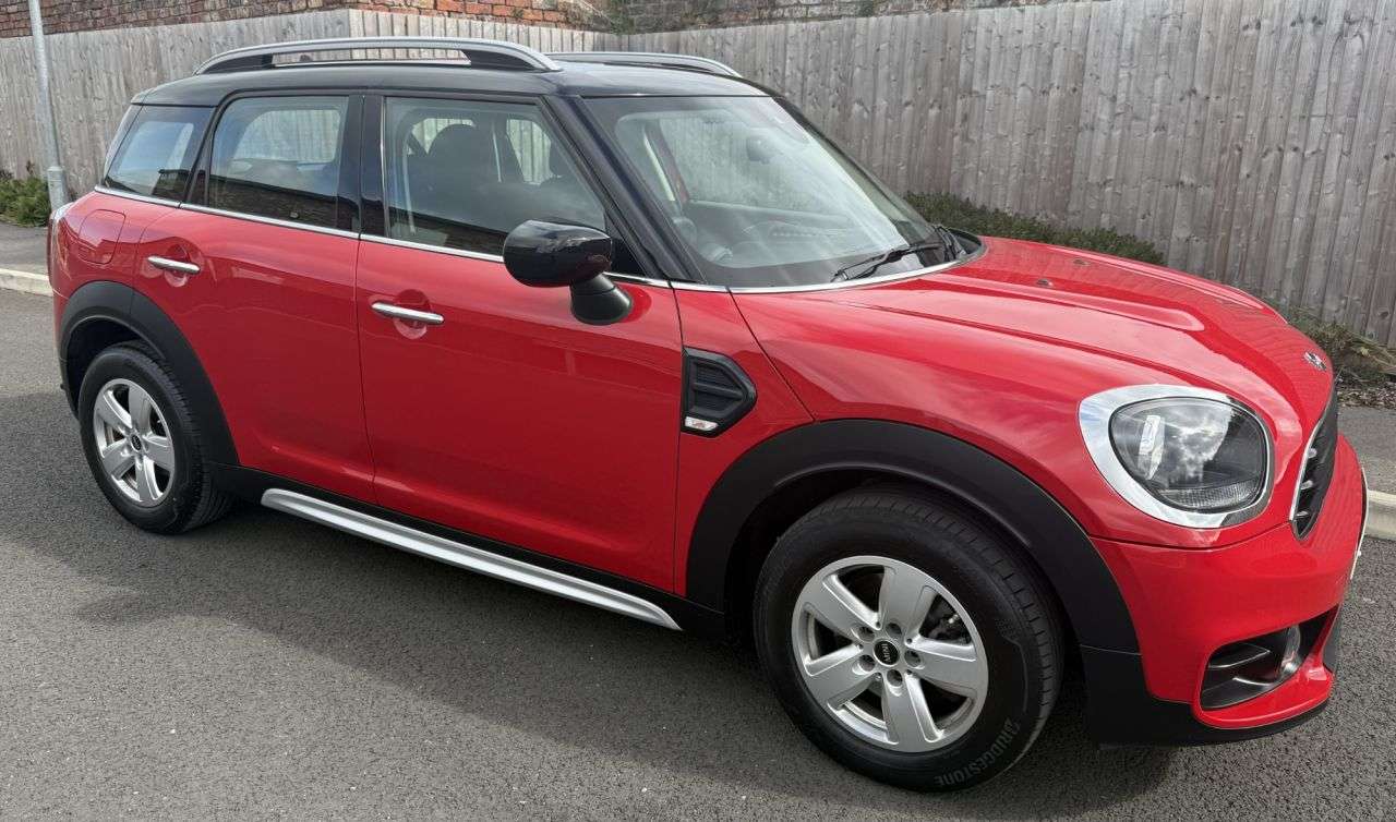 A 2020 MINI COUNTRYMAN 1.5 Cooper Classic SUV 5dr Petrol Manual Euro 6 (s/s) (136 ps) SERVICE, MOT A 2020 MINI COUNTRYMAN 1.5 Cooper Classic SUV 5dr Petrol Manual Euro 6 (s/s) (136 ps) SERVICE, MOT