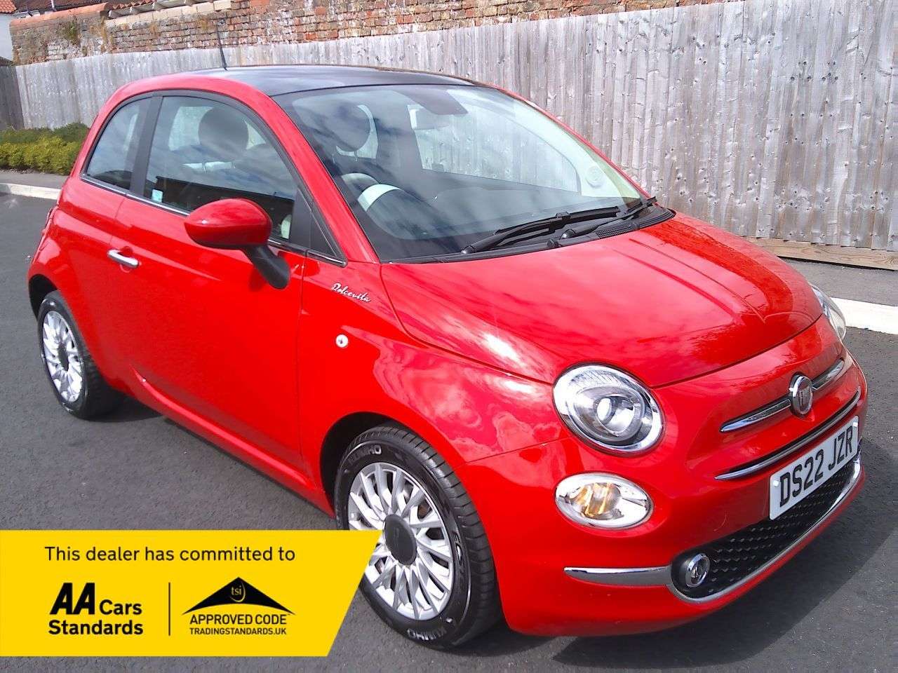 A 2022 FIAT 500 1.0 MHEV Dolcevita Hatchback 3dr Petrol Manual Euro 6 (s/s) (70 bhp) PAN RO A 2022 FIAT 500 1.0 MHEV Dolcevita Hatchback 3dr Petrol Manual Euro 6 (s/s) (70 bhp) PAN RO
