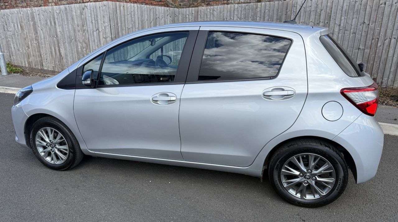 A 2020 TOYOTA YARIS 1.5 VVT-i Icon Hatchback 5dr Petrol Manual Euro 6 (111 ps) SERVICE, 12M MOT A 2020 TOYOTA YARIS 1.5 VVT-i Icon Hatchback 5dr Petrol Manual Euro 6 (111 ps) SERVICE, 12M MOT