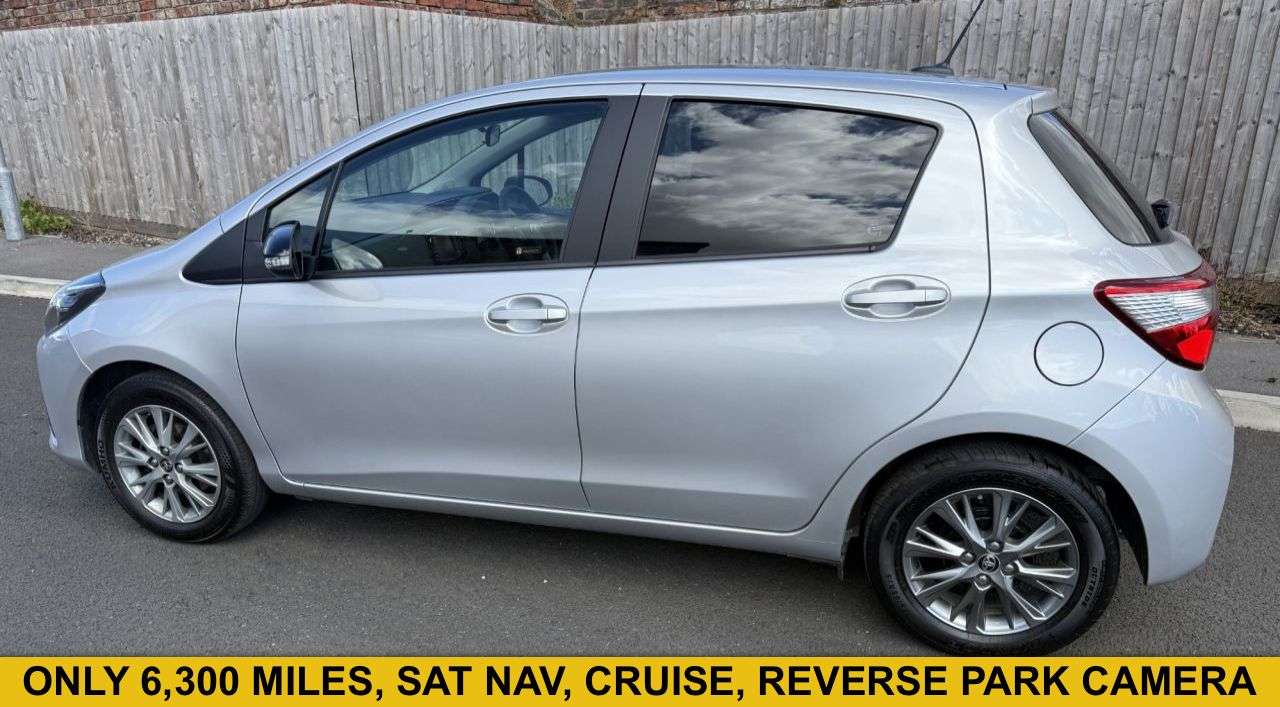 A 2020 TOYOTA YARIS 1.5 VVT-i Icon Hatchback 5dr Petrol Manual Euro 6 (111 ps) SERVICE, 12M MOT A 2020 TOYOTA YARIS 1.5 VVT-i Icon Hatchback 5dr Petrol Manual Euro 6 (111 ps) SERVICE, 12M MOT