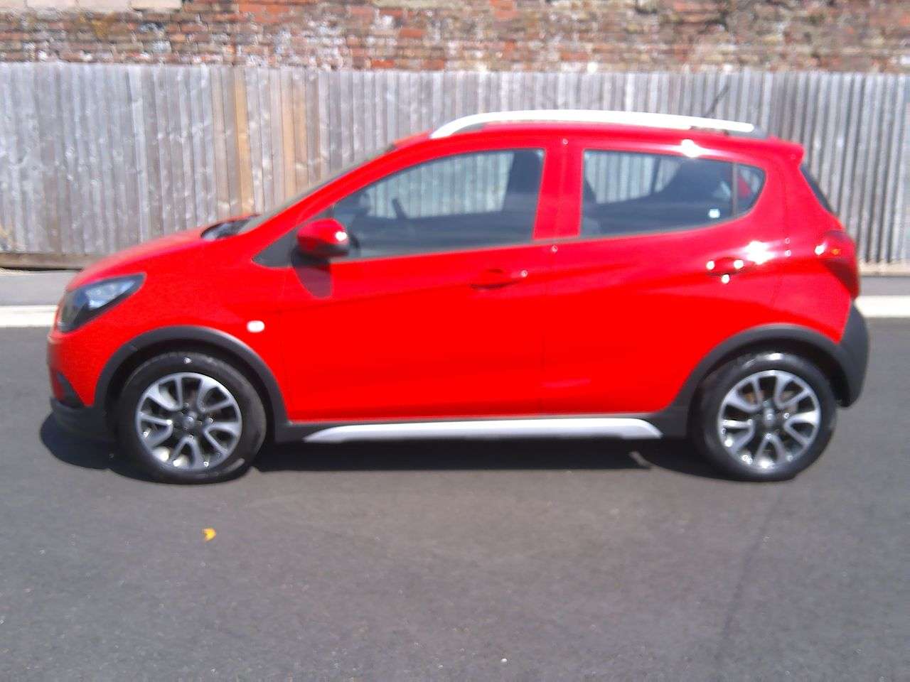 A 2018 VAUXHALL VIVA 1.0i ROCKS Hatchback 5dr Petrol Manual Euro 6 (75 ps) SERVICE, 12M MOT & 6M A 2018 VAUXHALL VIVA 1.0i ROCKS Hatchback 5dr Petrol Manual Euro 6 (75 ps) SERVICE, 12M MOT & 6M