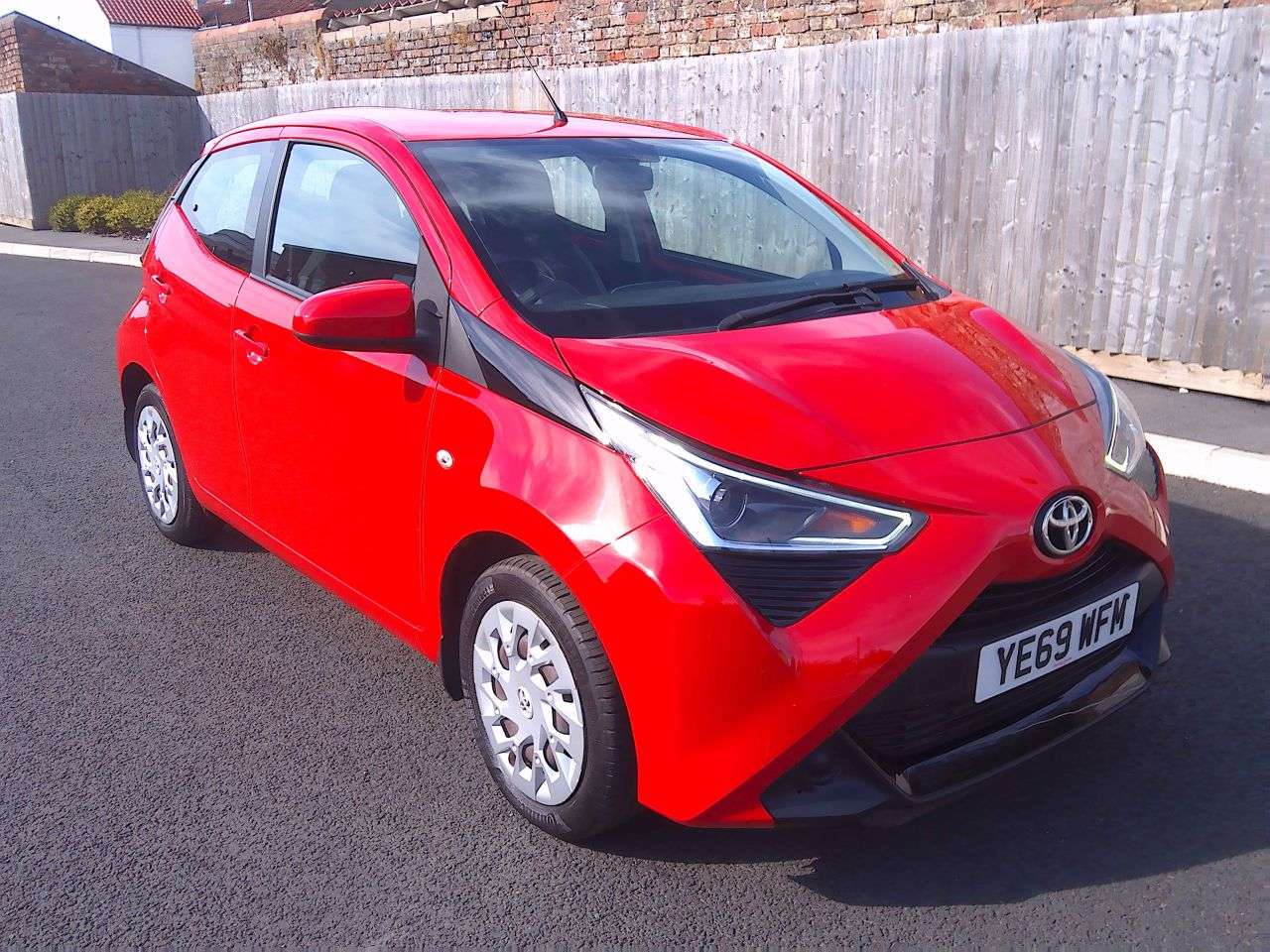 2019 TOYOTA AYGO 2019 TOYOTA AYGO
