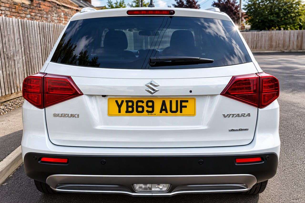 A 2019 SUZUKI VITARA 1.4 Boosterjet SZ5 SUV 5dr Petrol Auto ALLGRIP Euro 6 (s/s) (140 ps) PAN RO A 2019 SUZUKI VITARA 1.4 Boosterjet SZ5 SUV 5dr Petrol Auto ALLGRIP Euro 6 (s/s) (140 ps) PAN RO
