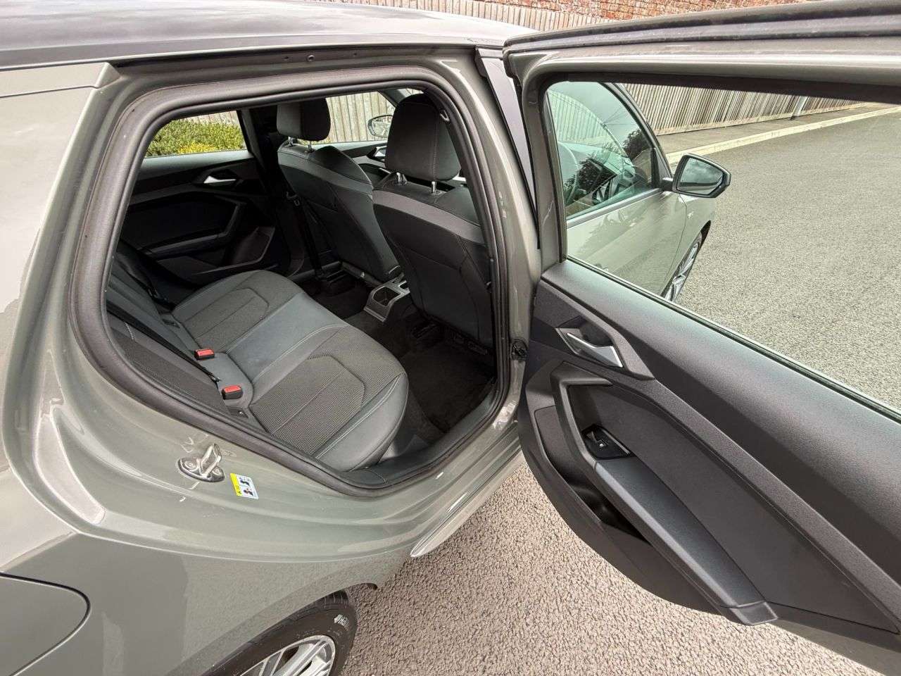 2021 AUDI A1 2021 AUDI A1