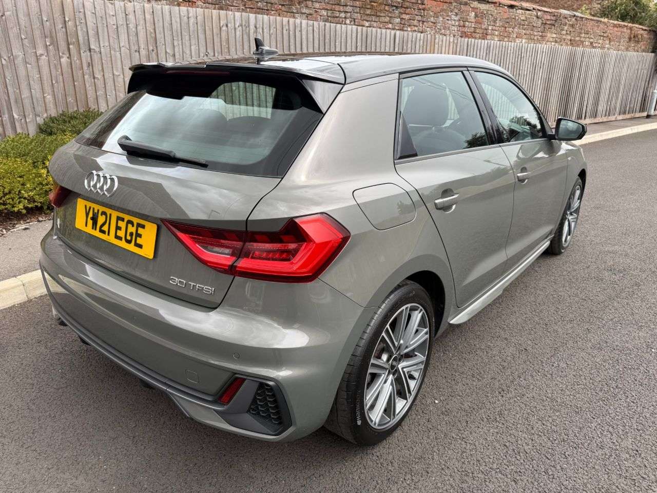 2021 AUDI A1 2021 AUDI A1