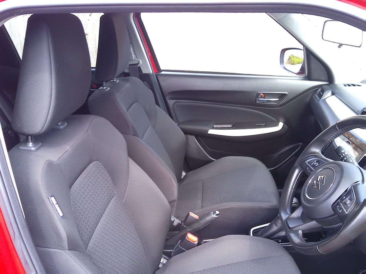 2021 SUZUKI SWIFT 2021 SUZUKI SWIFT