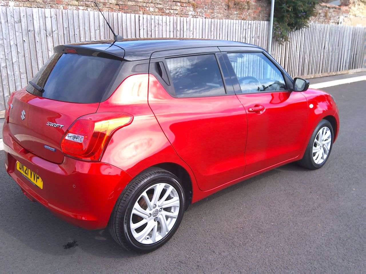 2021 SUZUKI SWIFT 2021 SUZUKI SWIFT