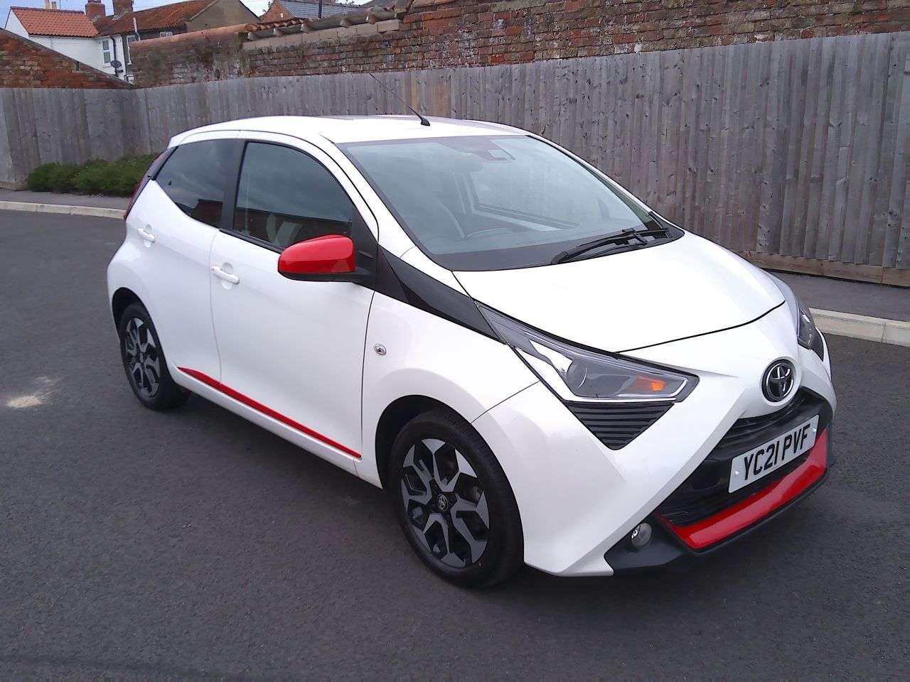 2021 TOYOTA AYGO 2021 TOYOTA AYGO