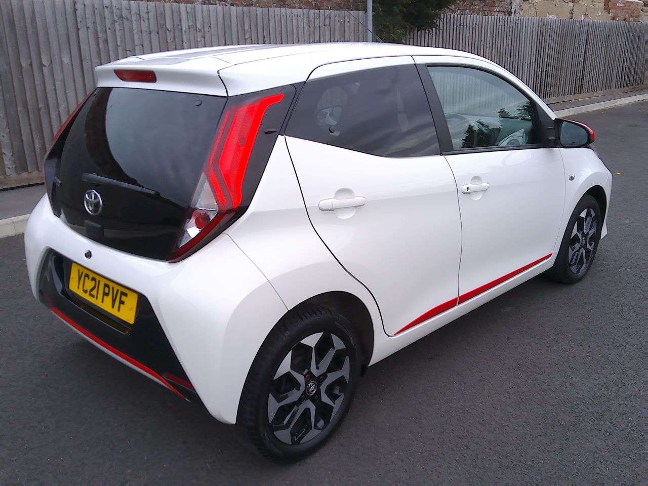 2021 TOYOTA AYGO 2021 TOYOTA AYGO